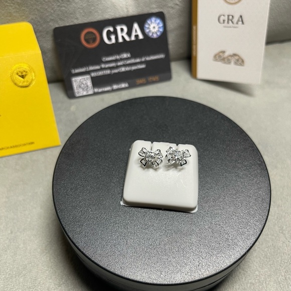 Moissanite Butterflies Elegant Silver Stud Earrings brand new